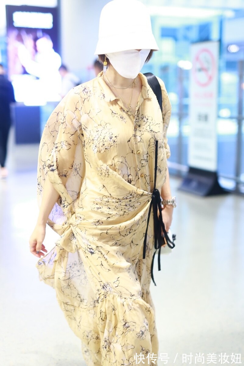 抽绳|马伊琍气质好就是不会打扮,穿雪纺连衣裙配长裤,廉价太多了