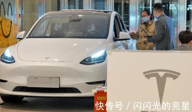 库克|库克“铁了心”搬走中国,特斯拉却传来消息,这是“打”苹果的脸