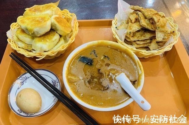 油条|早上要拒绝的4种早餐,尤其是最后一个,吃多了比喝酒还“伤胃”