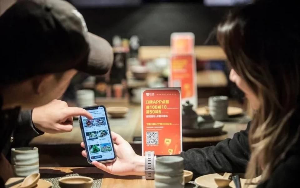 阿里|成败各异，被巨头相中的新兴公司，是投入怀抱还是放飞自我