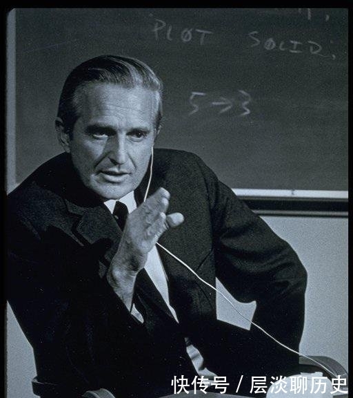 鼠标|1968年12月9日，美国科学家恩格尔巴特发明电脑鼠标