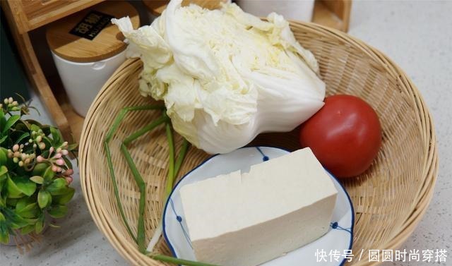 入冬|入冬了,就馋白菜这做法,比辣白菜还下饭,挑食的儿子也抢着吃