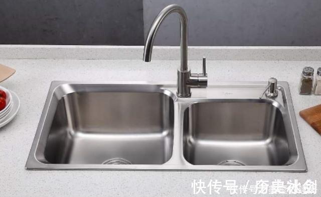 油烟|厨房安装这2样东西后,大部分人入住进去开始后悔,一点都不实用