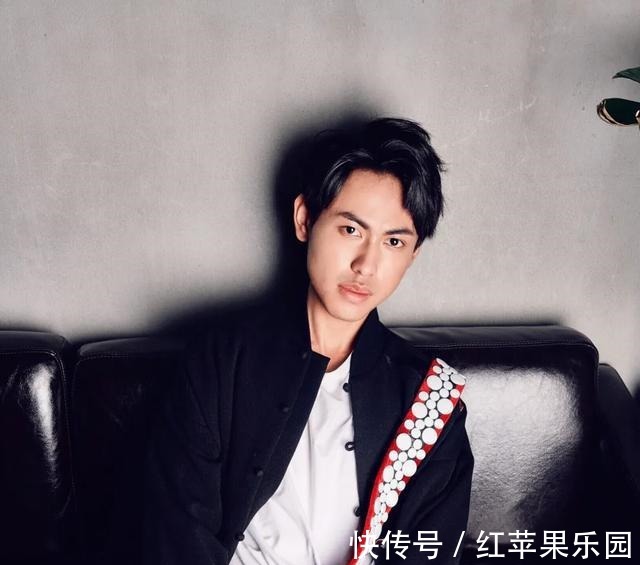 吉克隽逸|2021中国好声音首播，吉克隽逸力挺彝族唱作人沙楠杰！