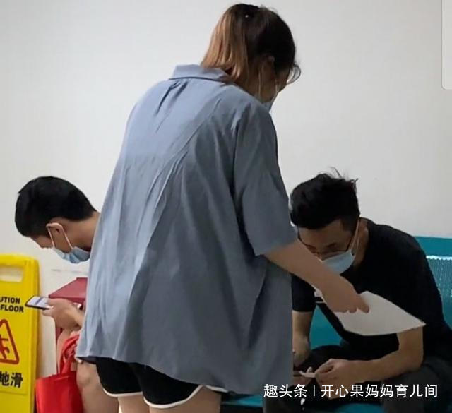 产检|产检门诊外的奇怪现象孕妇排队,老公坐着,婚姻幸福度不言而喻