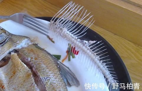 小孩子|鱼刺卡喉喝醋就是好的?用这法子解决,让鱼刺自己“跑”出来!