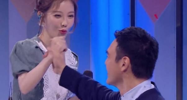 节目|综艺《我们的歌》,容祖儿是活泼的梗王,希林也是努力配合