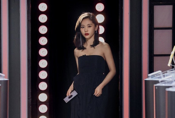 “浪姐”版脱口秀,18位姐姐开麦,《听姐说》为何没激起水花?