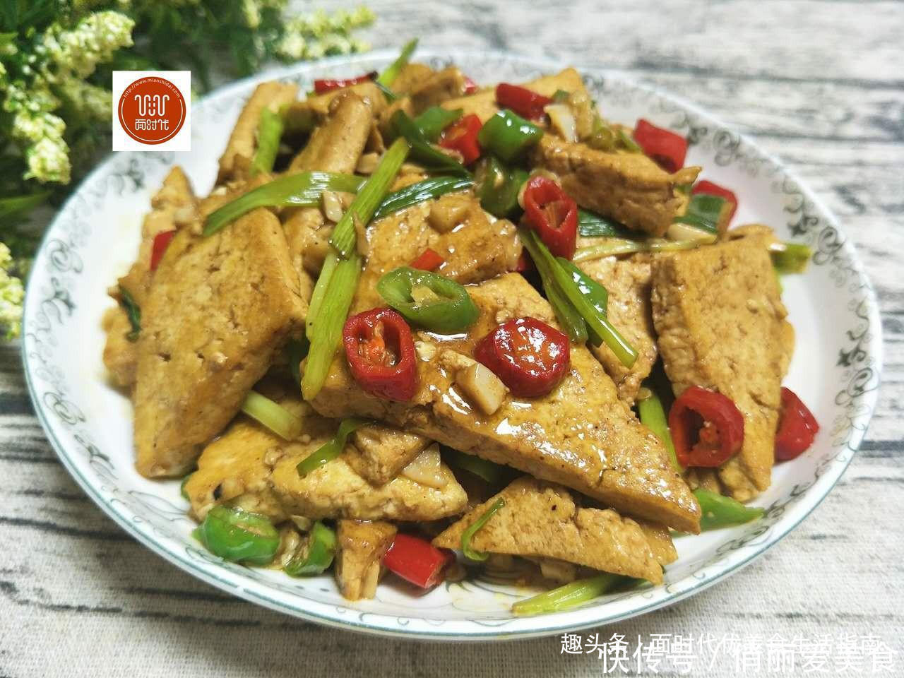 火爆|豆腐好吃人人爱,手把手教你一种饭店火爆的做法,比吃肉还过瘾