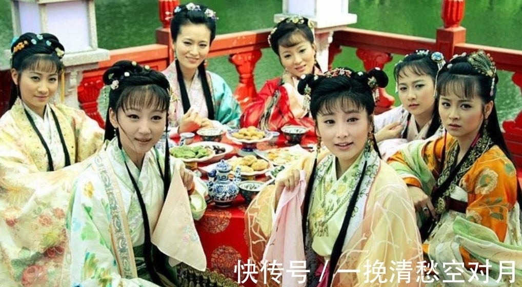 司棋&晴雯说错了一句什么话,王夫人下令不让穿衣服拖出去