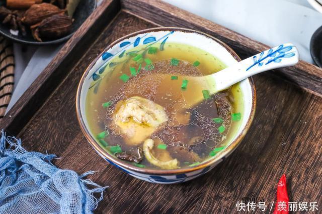 天冷多喝这碗汤,驱寒暖胃又滋补,比穿10条秋裤都实在!