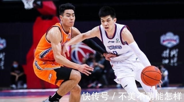 王哲林|21次失误，李春江对球队表现很不满意，怒批球员思想出了问题