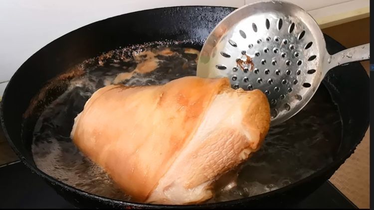 终于找到肘子最好吃做法，香浓软烂，好吃不腻，一个肘子不够吃