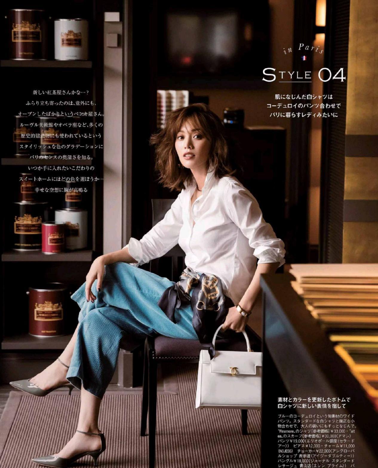 丝巾别只系在脖子上! 系在腰上绑在包上才别致, 时尚吸睛还高级