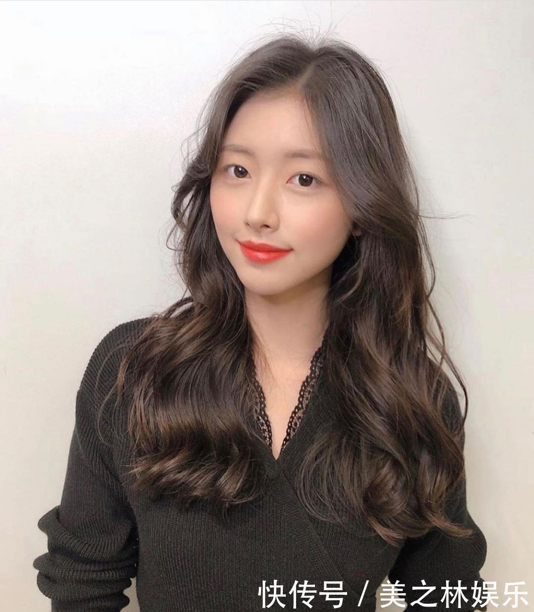 发型 秋冬女发别乱剪了,新时尚发型27款送给大家,无论长短都心动