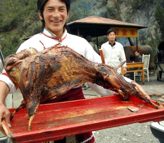 到底|北方人常说“整俩硬菜”,到底什么是“硬菜”南方人看懵了