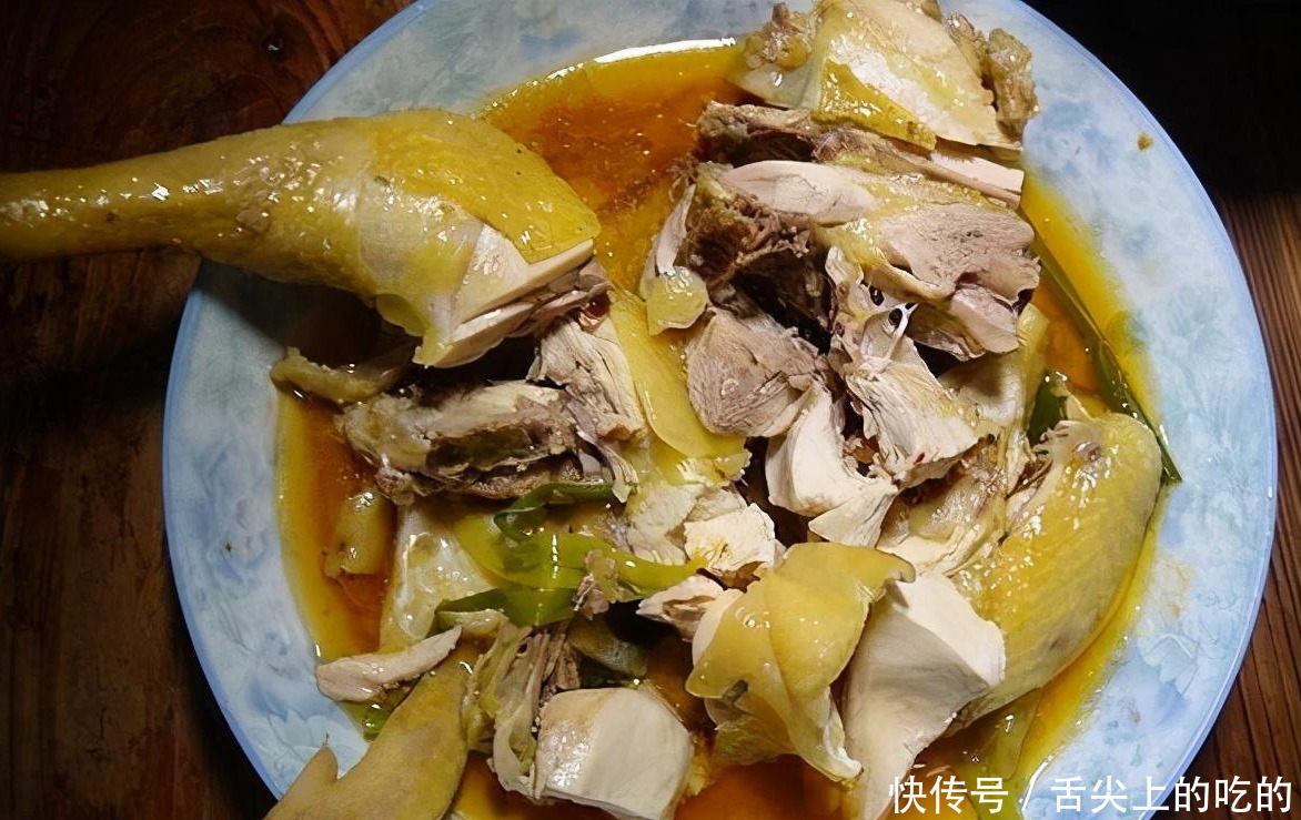 爽口|清蒸鸡:鸡肉不好蒸,用这个“水”试试,蒸出来嫩滑爽口