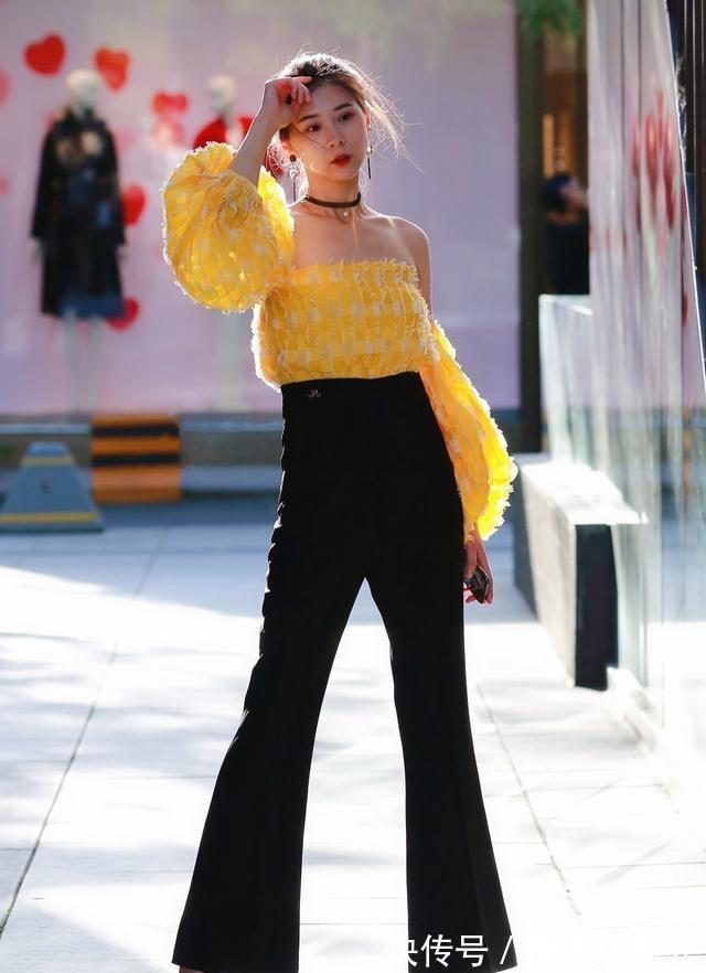 半身裤 白色美背吊带搭配蓝色复古打底裤,让人眼前一亮,简约时尚