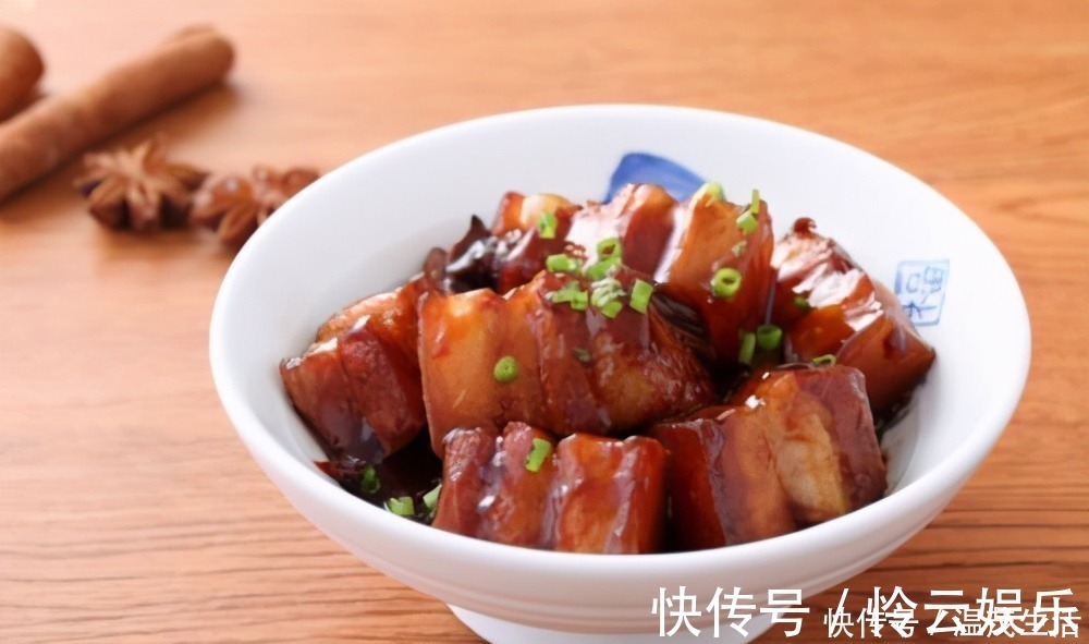 做红烧肉，大厨教你3个诀窍，保证肥而不腻入味好吃，你不学吗
