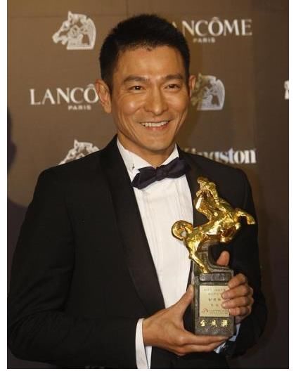 长虹|刘德华不上综艺,要出演《流浪地球2》,表示要在78岁时上太空