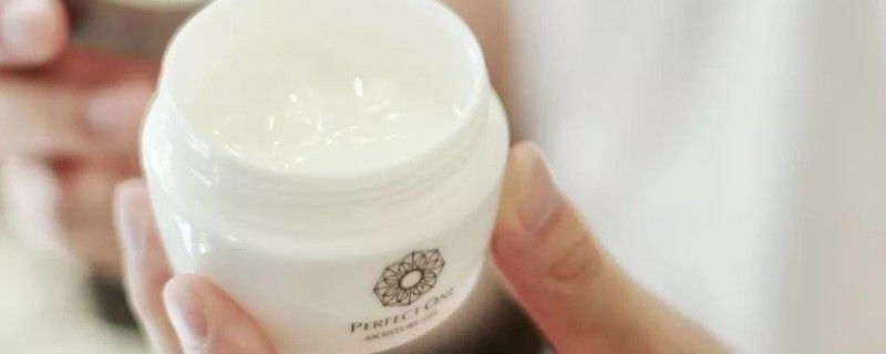 面霜涂完有点火辣辣的是怎么回事