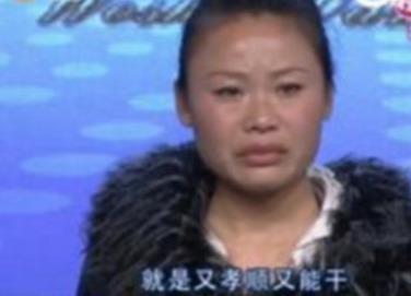 天差地别的王小丫和草帽姐一个低调无冕之王,一个浮夸遭人唾弃