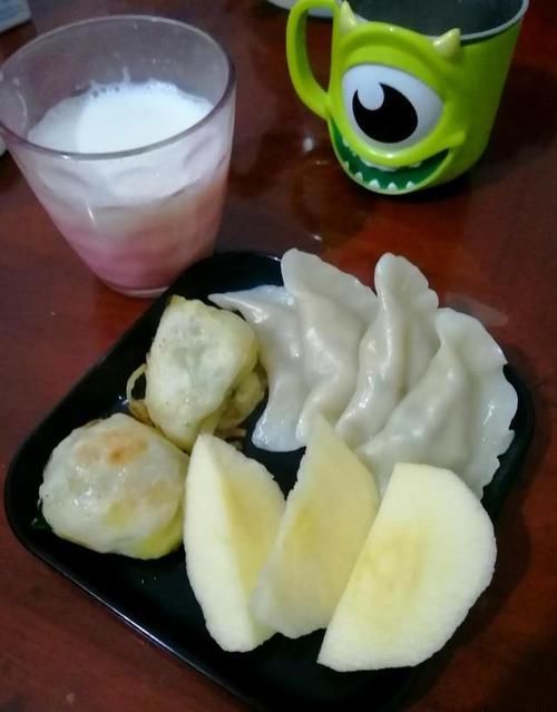 果干|老母亲日常饮食之：孩子的早餐：蛋白质，水果等各种营养必不可少