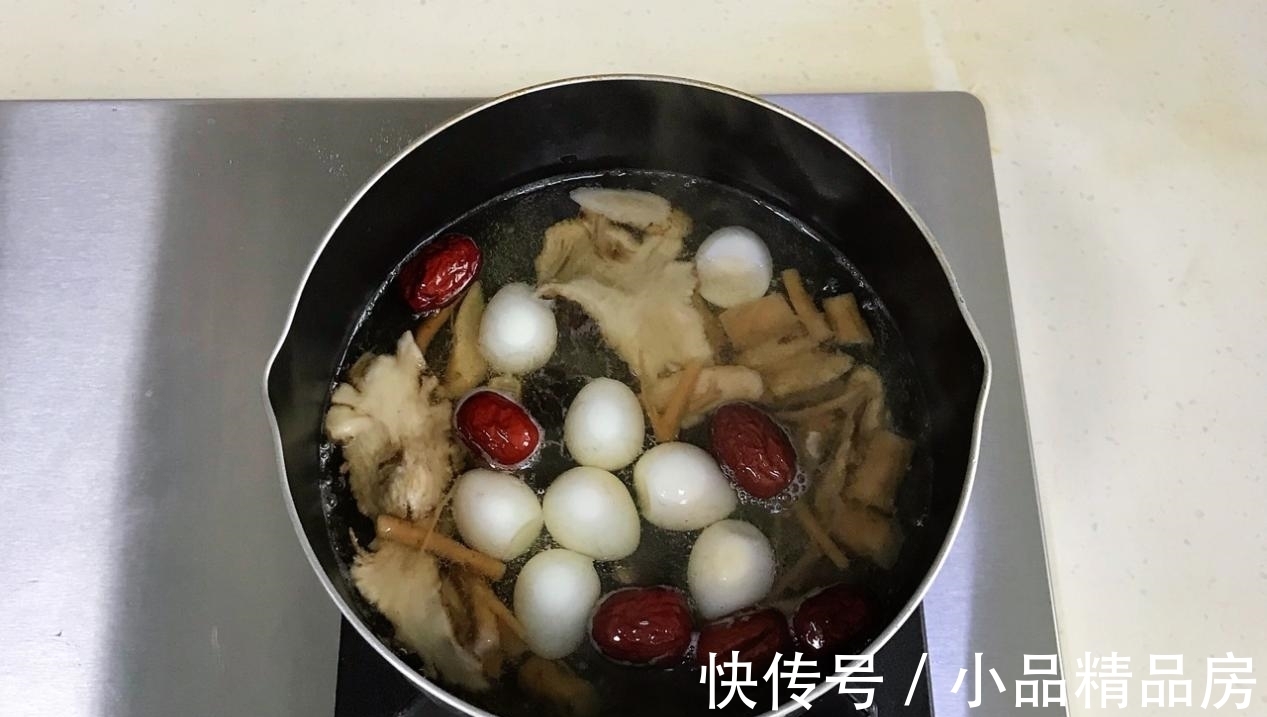 滋补|自制黄芪养生甜汤,营养滋补又好喝,适合这个季节