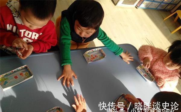 幼儿园老师|老师在群里发了孩子睡觉的照片,家长看到后找老师理论,园长道歉