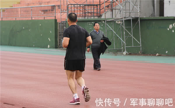 心率|每天跑步和每天走路相比，哪个对身体好？谁才是“健身之王”？