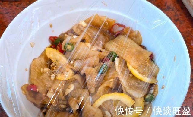 萝卜片|这开胃小菜,我家一周做8次,酸辣爽口又开胃,天天做新鲜有营养