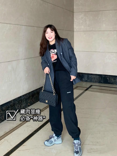 2021冬春又火了一种裤子叫“粽子裤”，拉风保暖，配大衣穿很高级