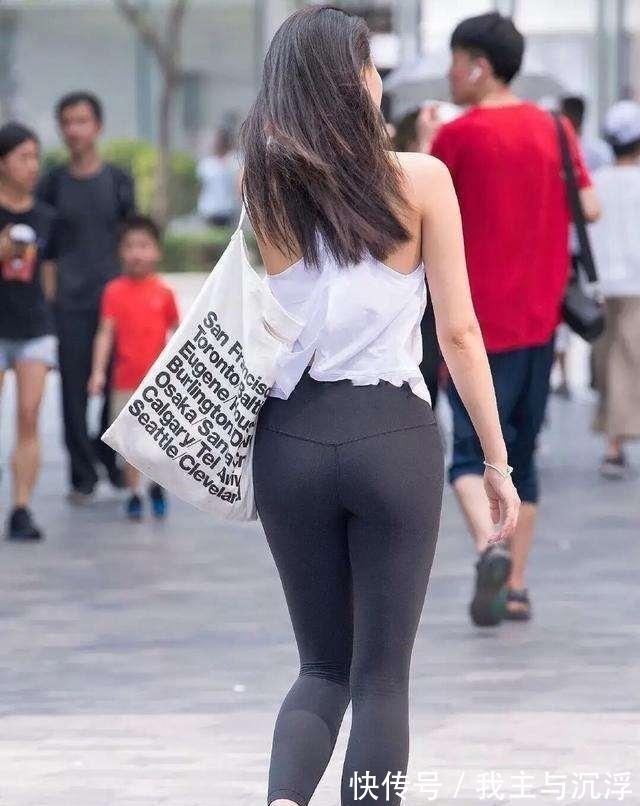 打底裤 穿打底裤的小姐姐,凸显女性那知性优雅的气质,非常修身!