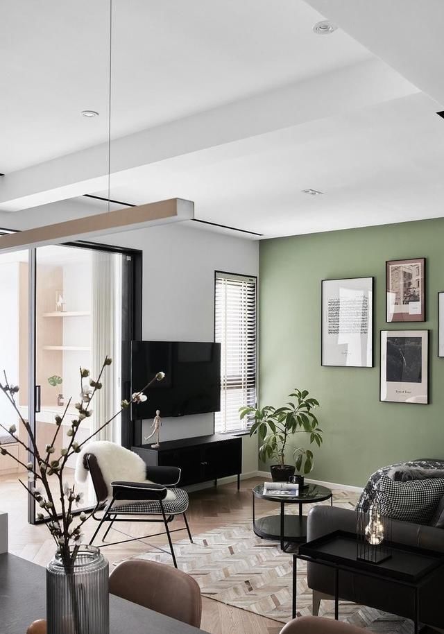 主卧室|夫妻两装修第二套房,尽量从简摒弃繁杂,全屋清爽大方看着就舒服