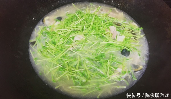 越吃越瘦的一道菜,5块钱做一大盘,春天减肥可要多吃