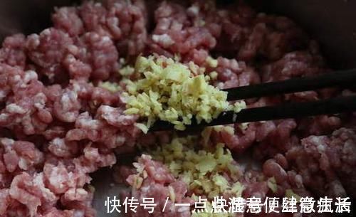 鲜香|拌饺子馅，用生油还是熟油？弄清这一点，饺子鲜香四溢，不油腻