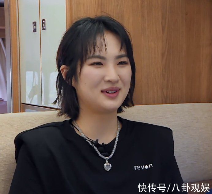 二公主|《中餐厅5》开播，姚安娜颜值被嘲太素人，龚俊却夸其很努力