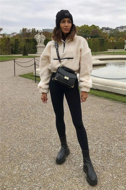 今冬最流行的“瘦瘦裤”，不管搭配羽绒服还是大衣，都保暖又瘦腿