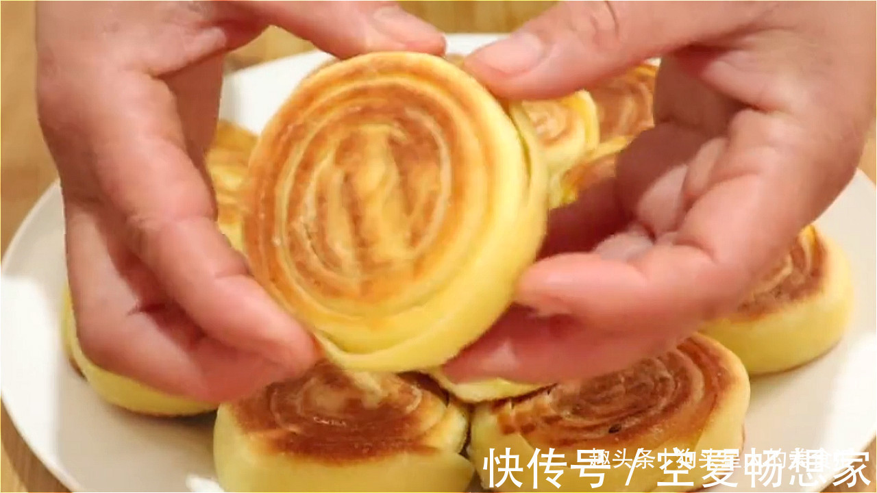 鸡蛋|面粉加鸡蛋的美味做法，外皮酥脆，层次丰富，看着都流口水