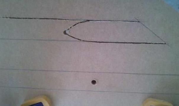 师傅|装修师傅在飘窗上留下一个洞,幸亏邻居提醒,差点误会自己被坑了