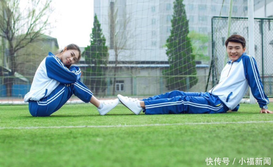 小情侣|校长“定制校服”火了,不能帮助孩子学习,却能防止早恋