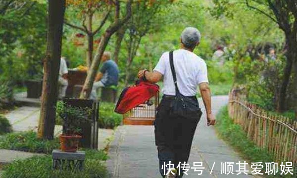 美女|千古绝对! 老汉出上联 美女怕日手遮阴;美女的下联太经典了!