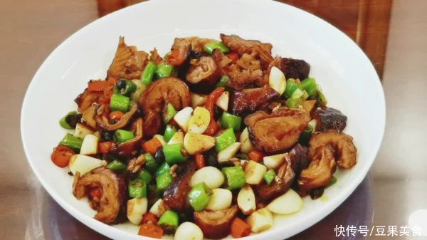 小孩|想解馋——家常爆肥肠这样做，隔壁小孩都馋哭了
