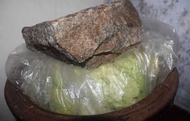 秘诀|奶奶腌制酸菜的“秘诀”,多加1步,更酸爽可口