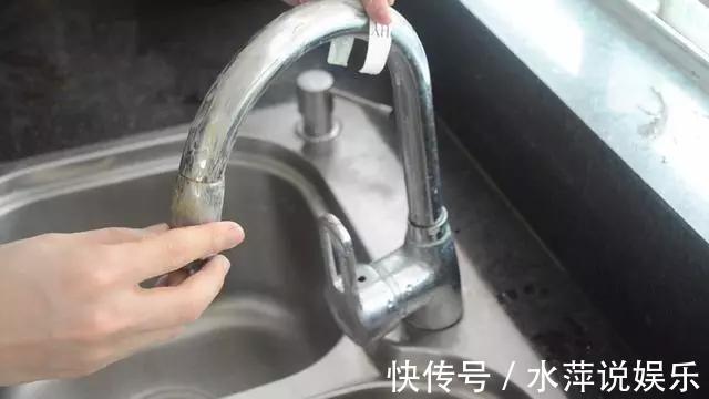 用完的牙膏管别扔掉，放在厨房一年能省不少钱，邻居见了纷纷学！