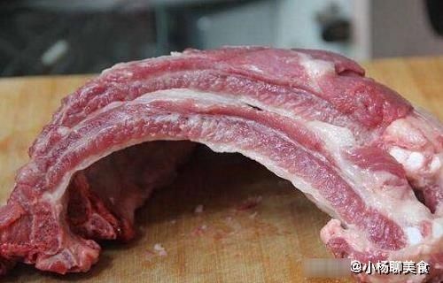 好排骨|买排骨,只挑大根的是“外行”!记住“3买3不买”,保管新鲜营养
