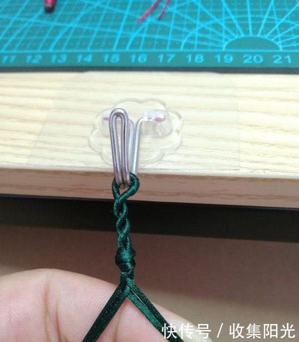 漂亮|3朵漂亮的桃花结手链,非常适合女生佩戴,清新又好看!附编法!