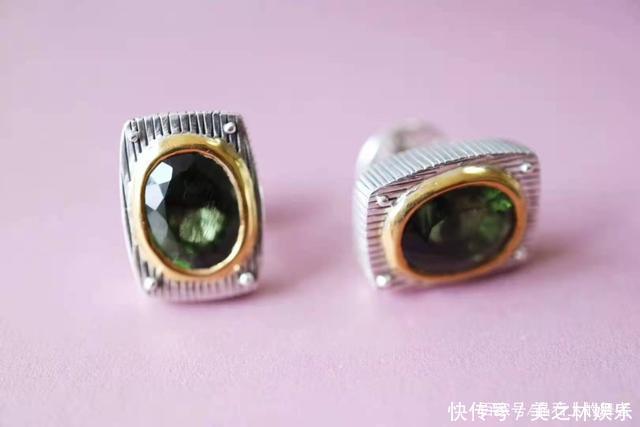 秋冬一款胸针胜过10件大牌珠宝,get胸针的佩戴方式!