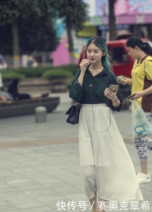 最美|最美街拍:轮回多少个世纪,我们相遇;积攒多少姻缘,我们才相恋