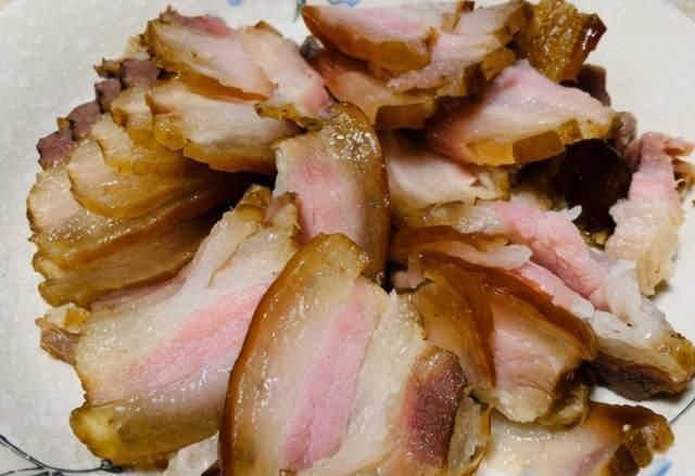 为啥|腊肉为啥一炒就硬?原来这1步做错了,学会正确做法,腊肉香又嫩